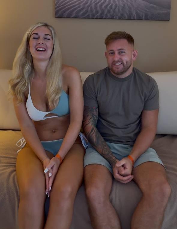 Read more about the article Trust and Honesty in Swinging